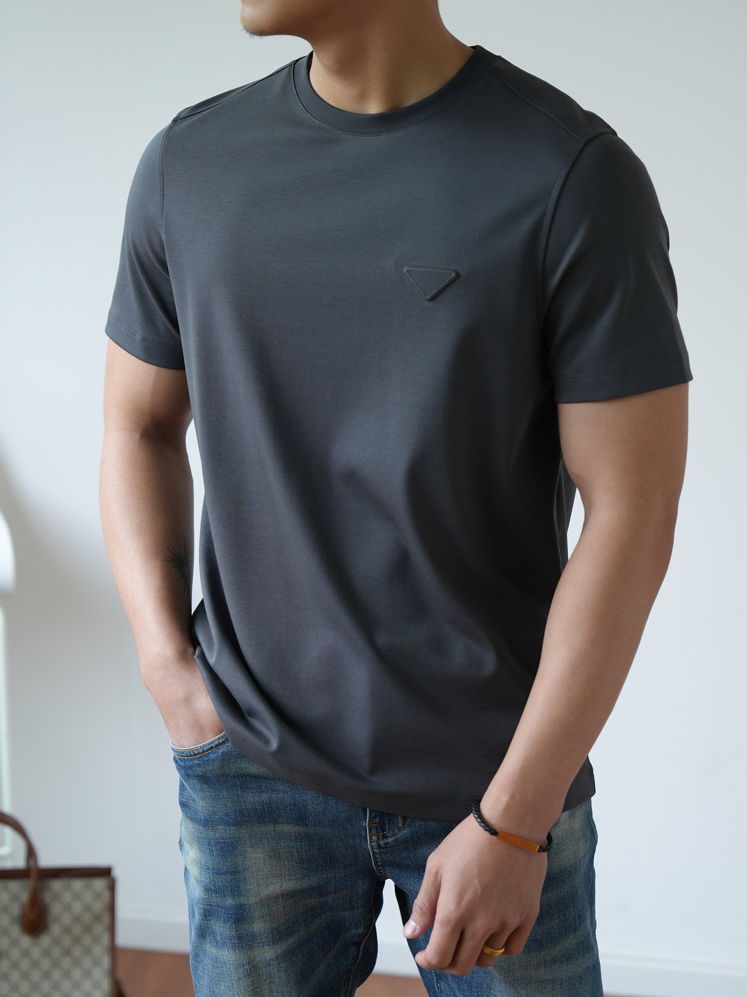 上質コットン ロゴTシャツ O4